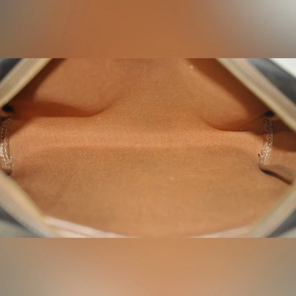 Christian Dior Vintage Honeycomb Clutch/Cosmetic Bag With Crossbody Strap. - Picture 15 of 17